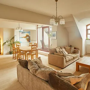 https://the-observatory-apartment.yorkshirehotels.net