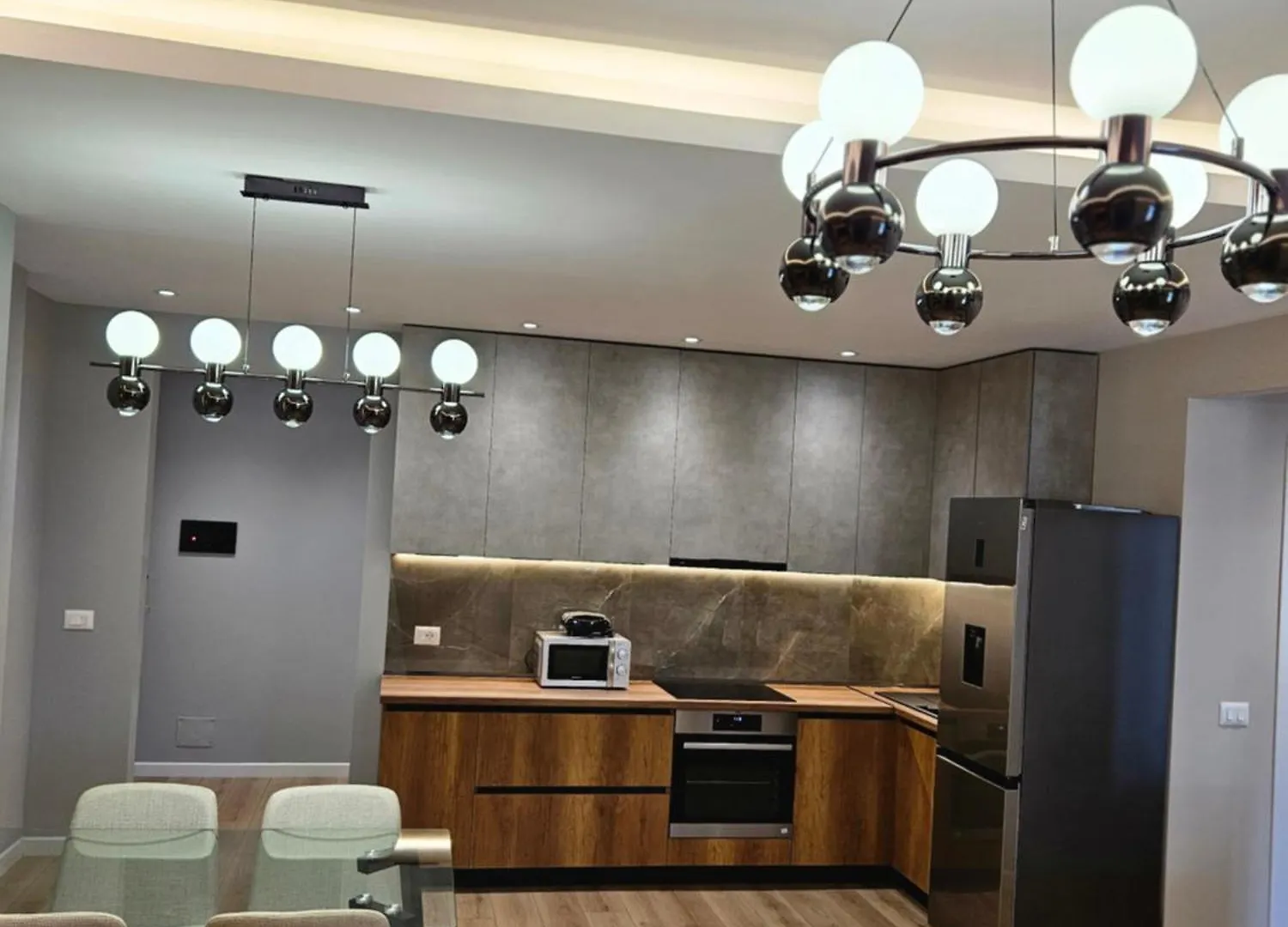 Miku Apartment-Modern 2Bedroom In Prime Location 地拉那